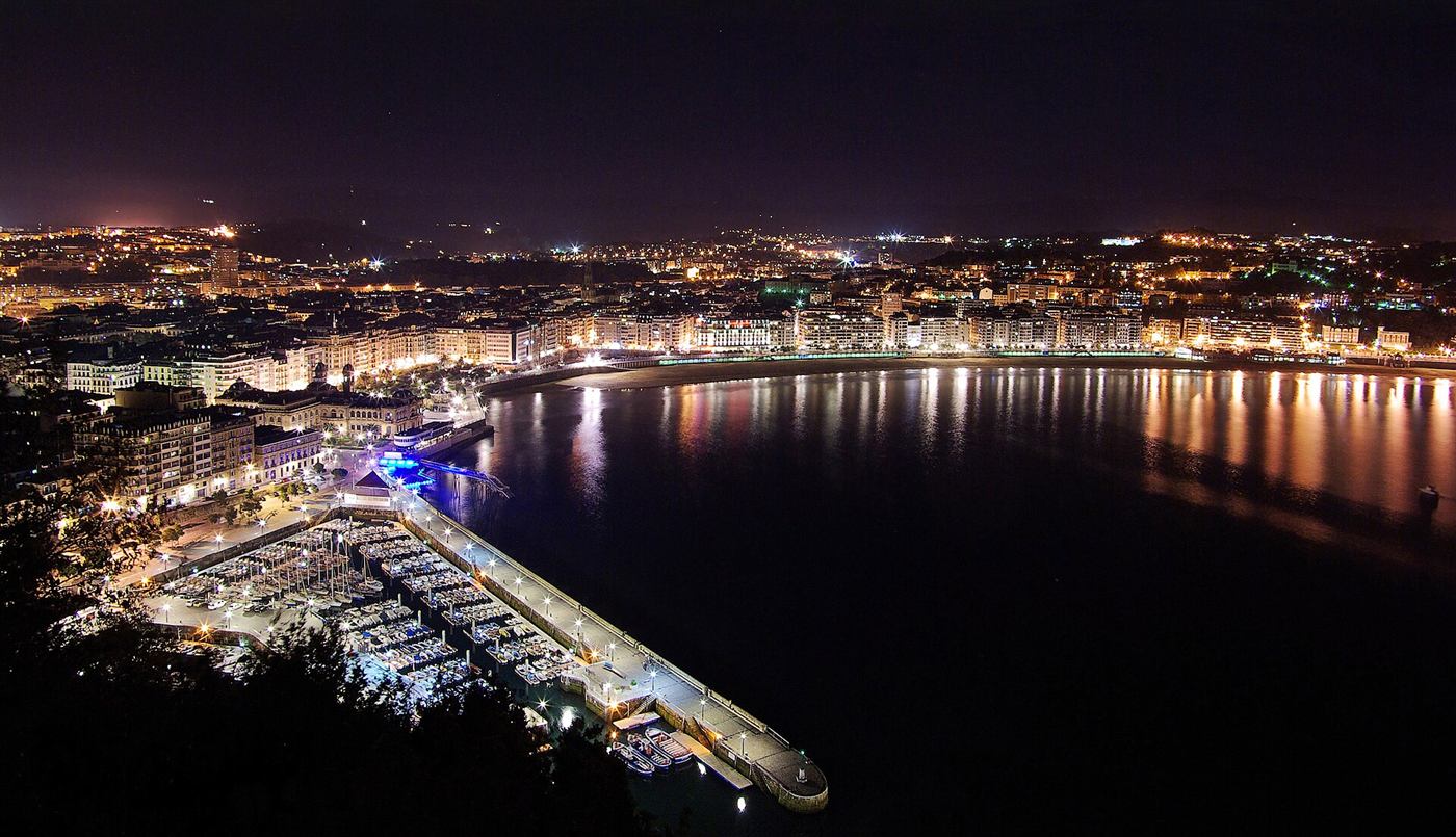 San Sebastián de noche